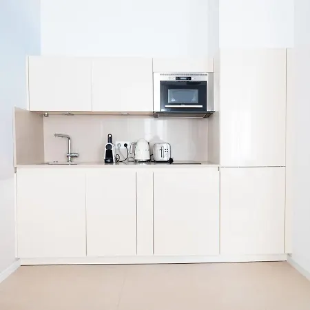 Proche Croisette, Casino, Plages, Centre Et Gare *